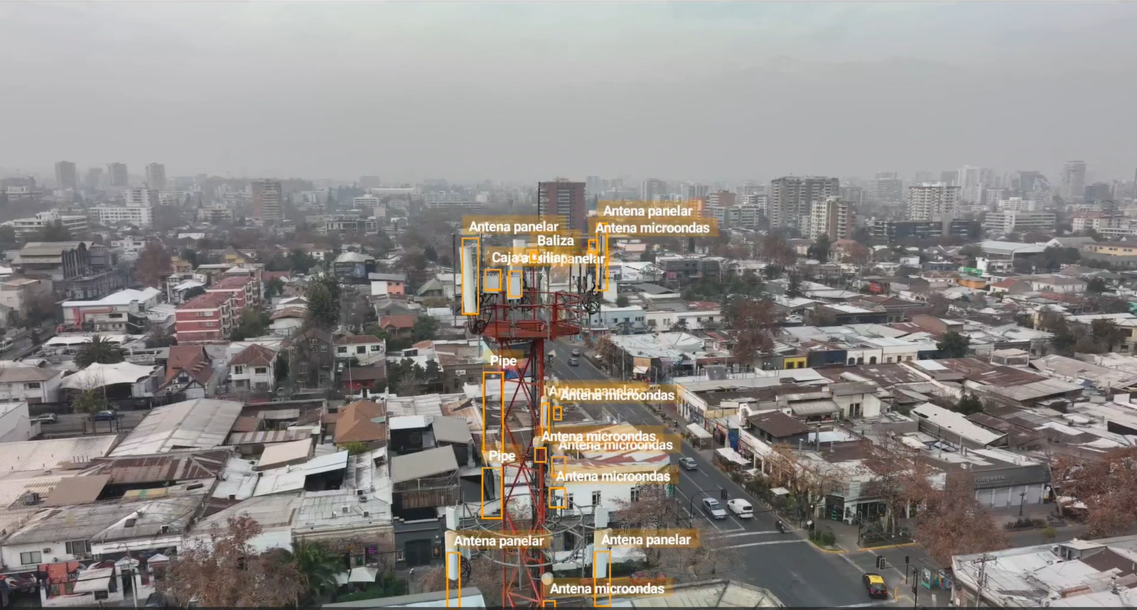 IA para drones en reconocimiento automático de antenas y activos