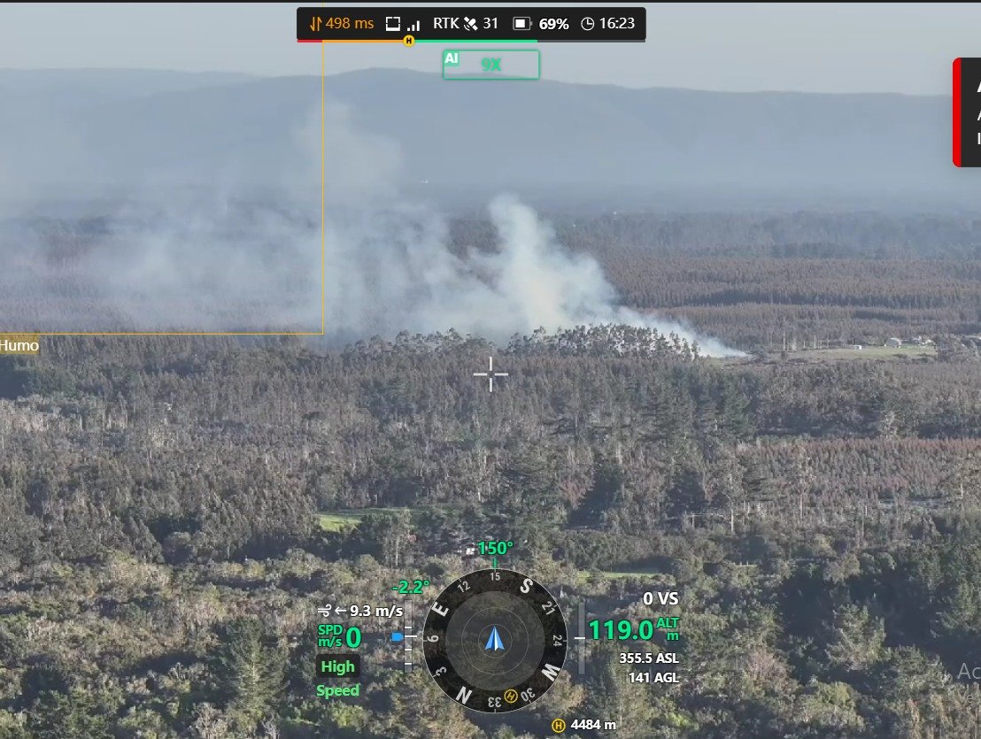IA para drones en detección de columna de humo